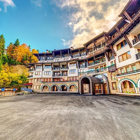 Slope Getaway At Grand Monastery